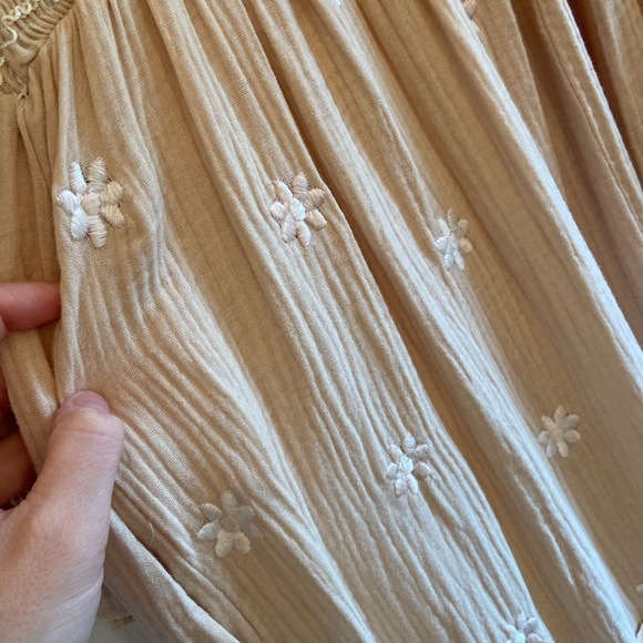 Womens Embroidered dress, worn once. In great condition! Size large! - Picture 8 of 9